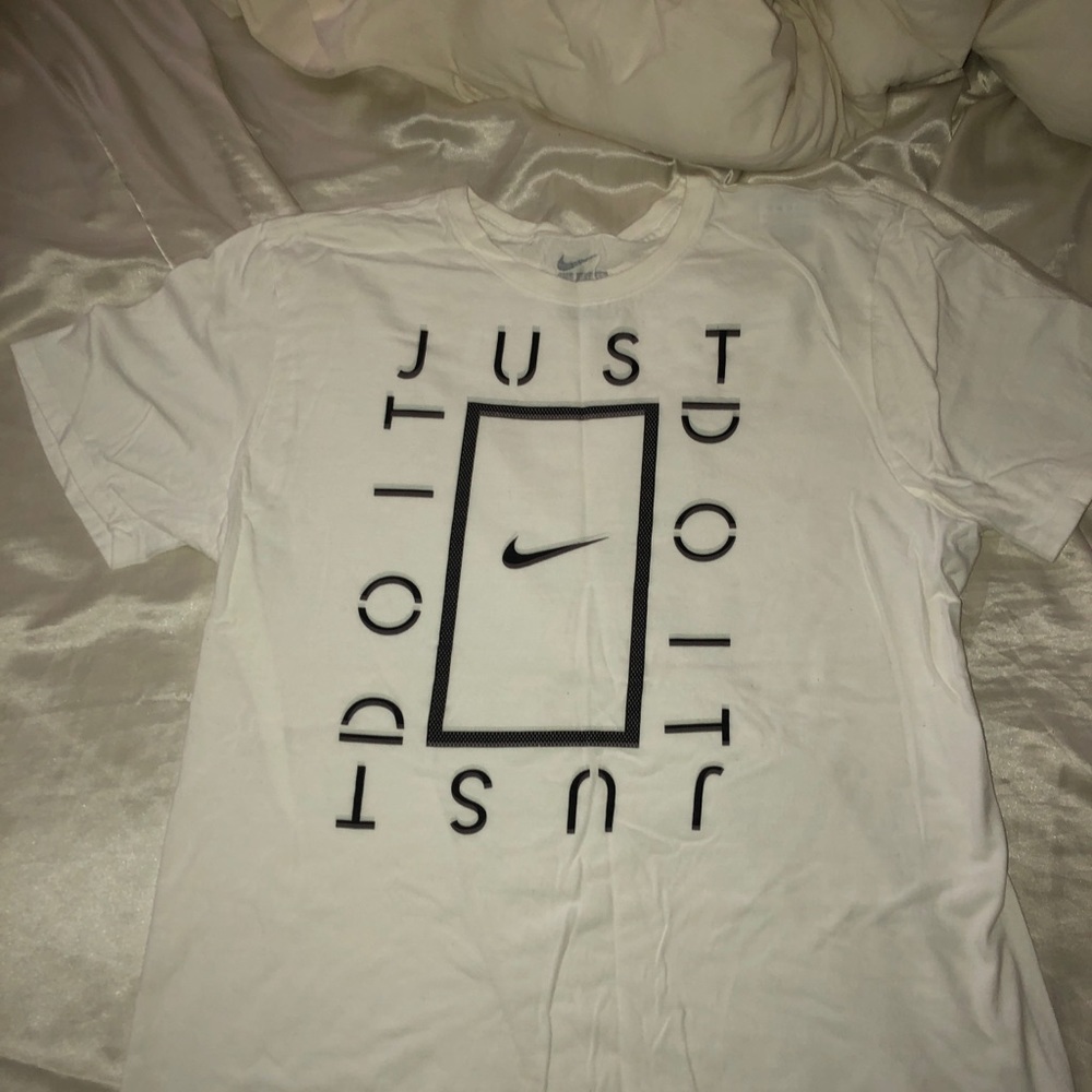 NIKE white cotton t shirt